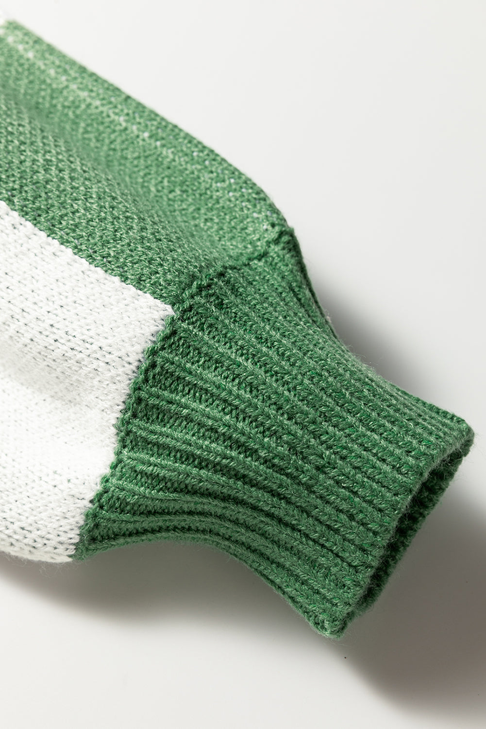 V Neck Checkered Sweater - Green