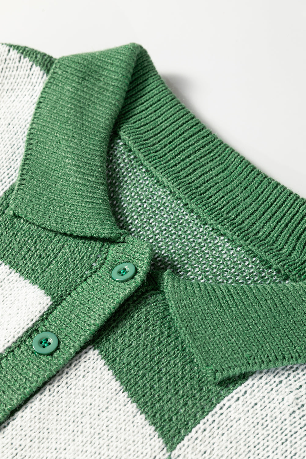 V Neck Checkered Sweater - Green