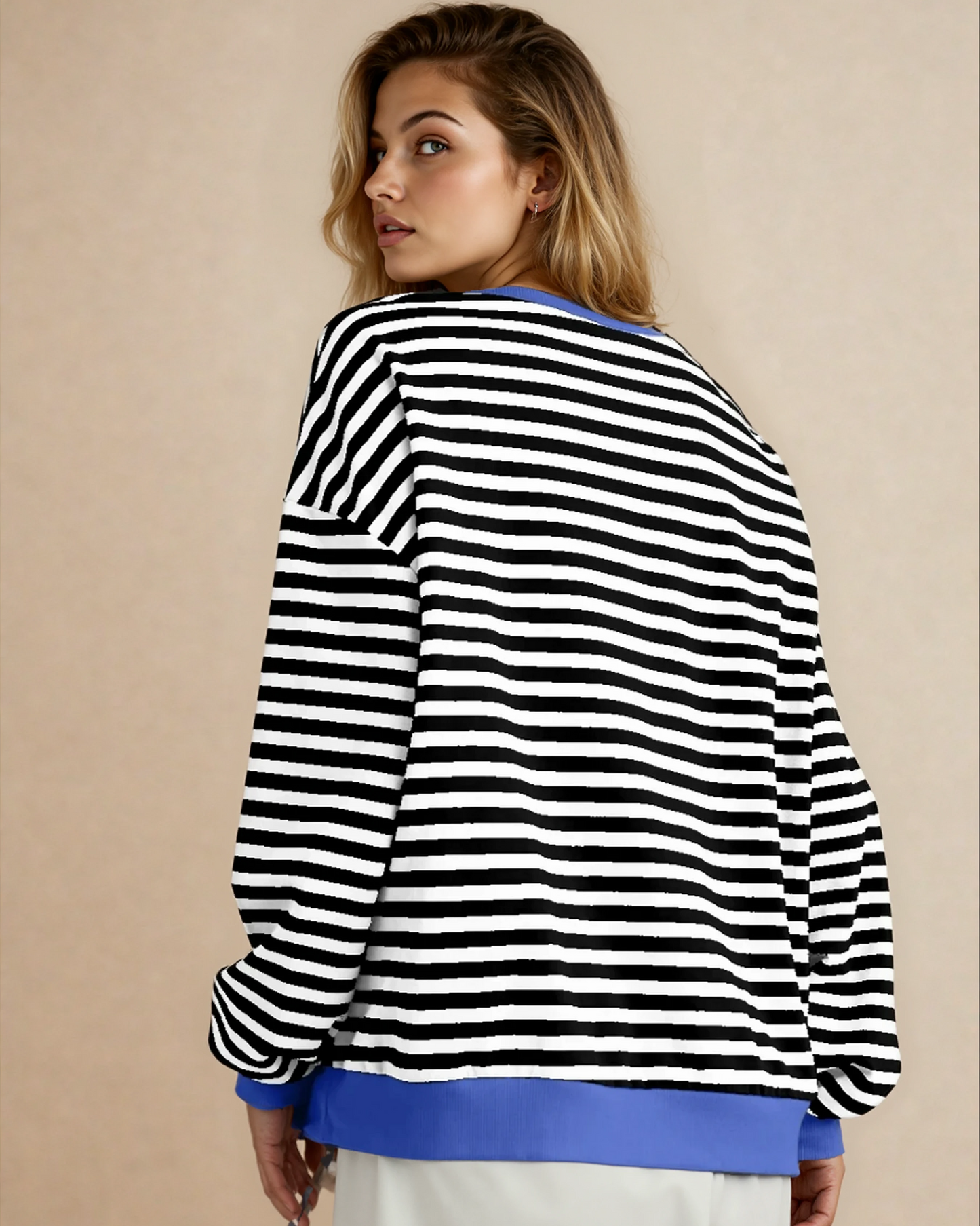 Oversized Sweatshirt - Black